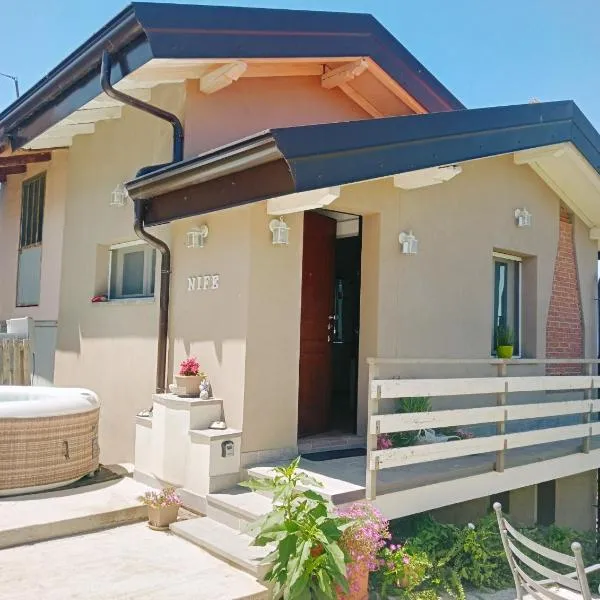 NiFe Tiny House - Secret Garden，位于Montalbo的酒店