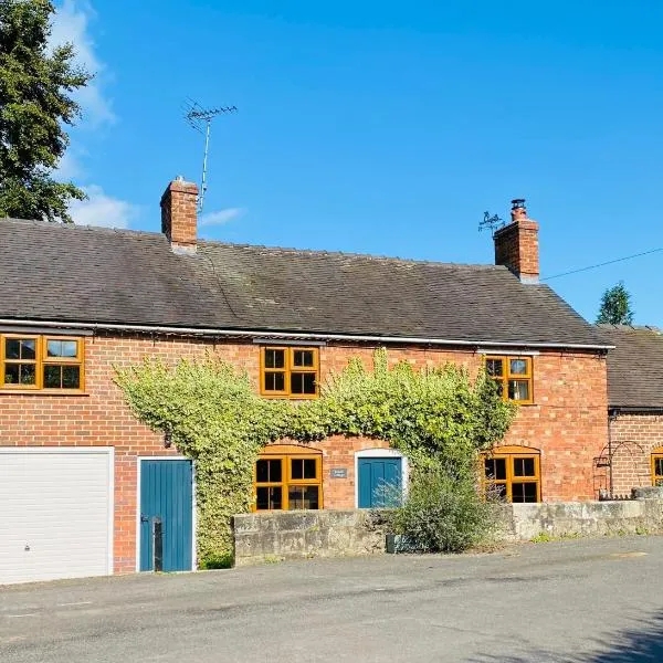 Village Cottage 5 minutes to Alton Towers，位于奥尔顿的酒店