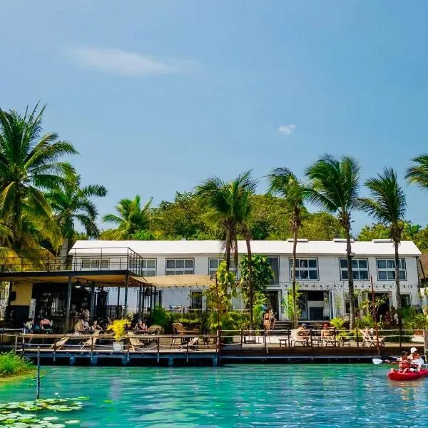 The Yak Lake House - Hostal Bacalar，位于巴卡拉尔的酒店