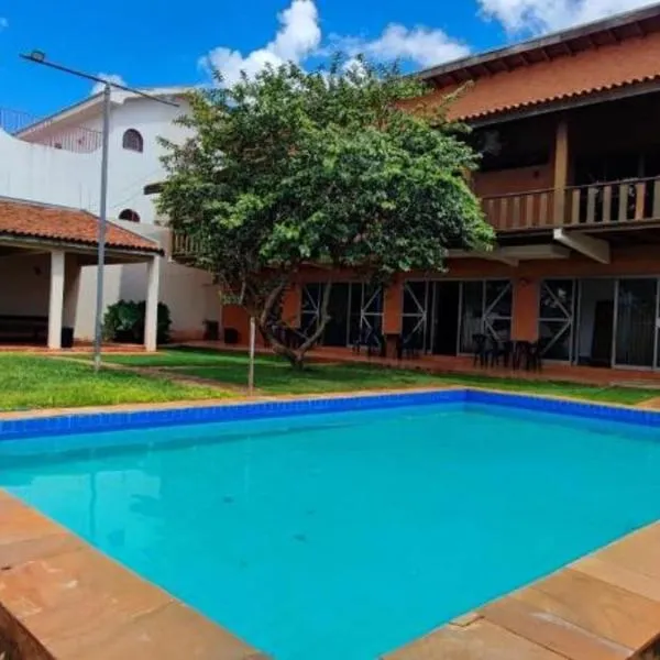 Suites Quartos Lindos Sobrado com Piscina no Centro，位于大坎普的酒店