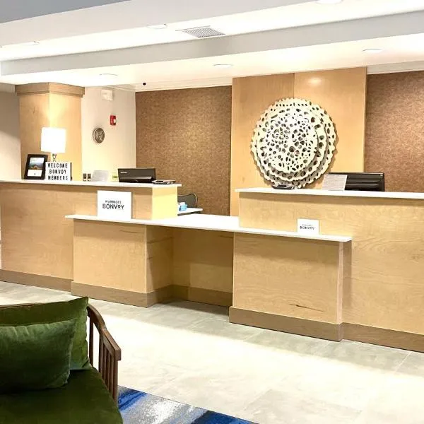 Fairfield Inn and Suites New Buffalo，位于新布法罗的酒店