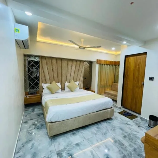 Hotel Skyland，位于艾哈迈达巴德的酒店