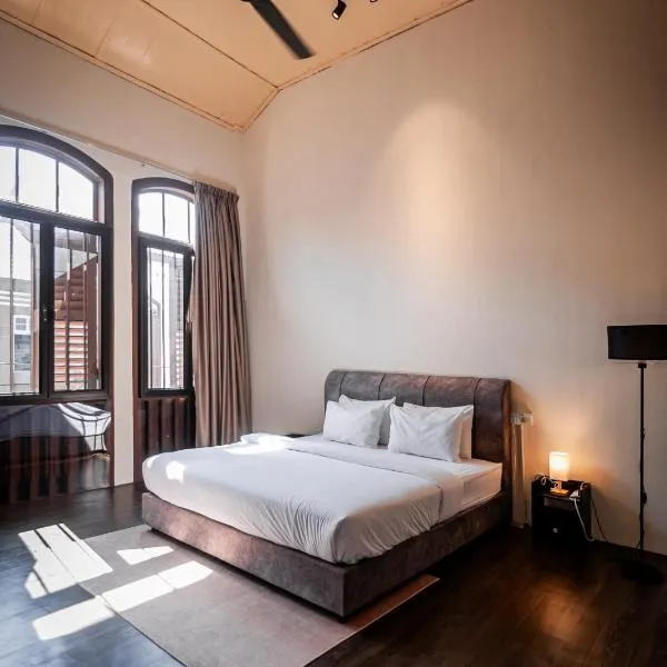 Melayu Villa by Aayu - 8 mins walk to Armenian St，位于乔治市的酒店