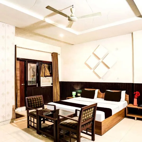 Hotel O Civil Lines Rudrapur，位于鲁德拉普尔的酒店