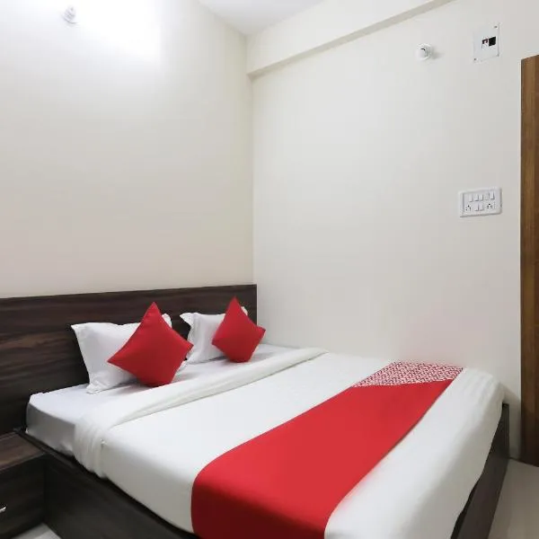 Hotel O La Flora，位于印多尔的酒店
