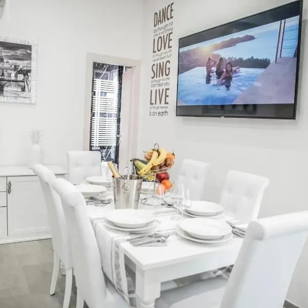 Central Luxury Apartment，位于丽都迪奥斯蒂亚的酒店