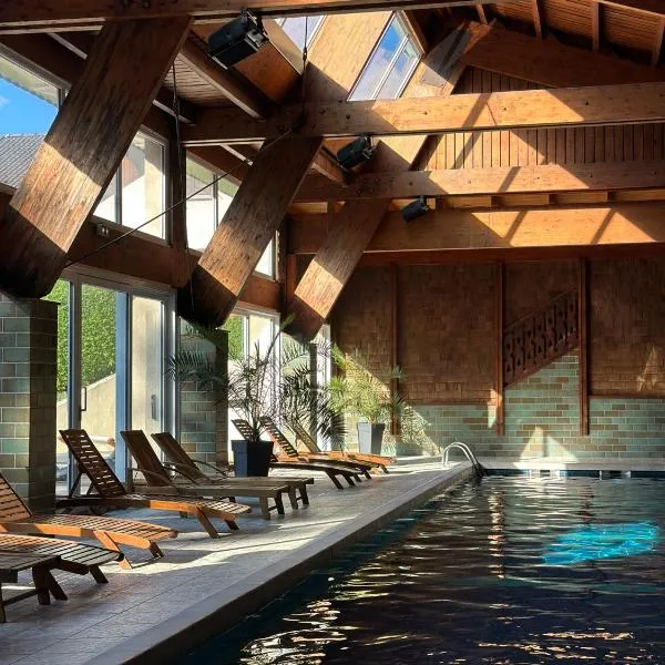 Hotel Les Vallées Labellemontagne，位于拉布雷斯的酒店