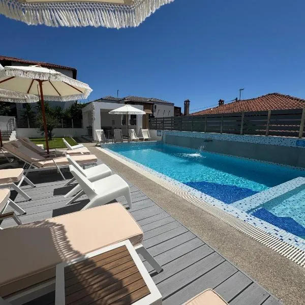 Sera-Nata Superior Suites，位于尼基季的酒店