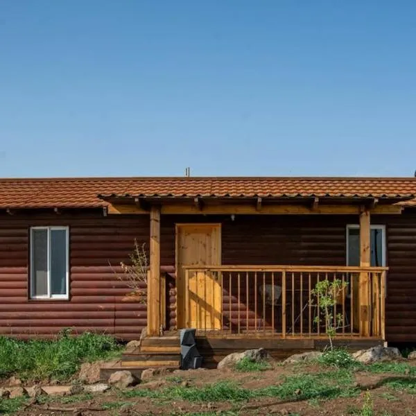 Noa's wooden cabin，位于Sha'al的酒店