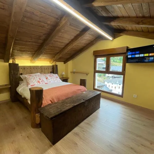 Apartamentos Rurales Casa Carloto，位于Castañedo的酒店