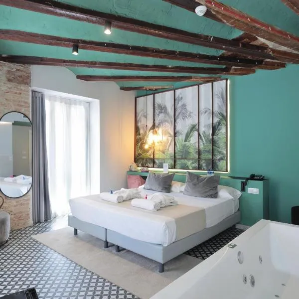 YOU & CO. Quart Boutique，位于瓦伦西亚的酒店