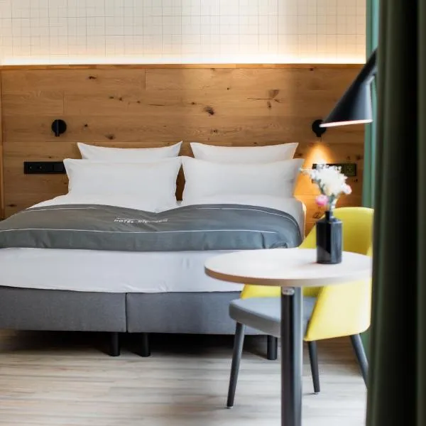 尼克什酒店，位于许托夫的酒店