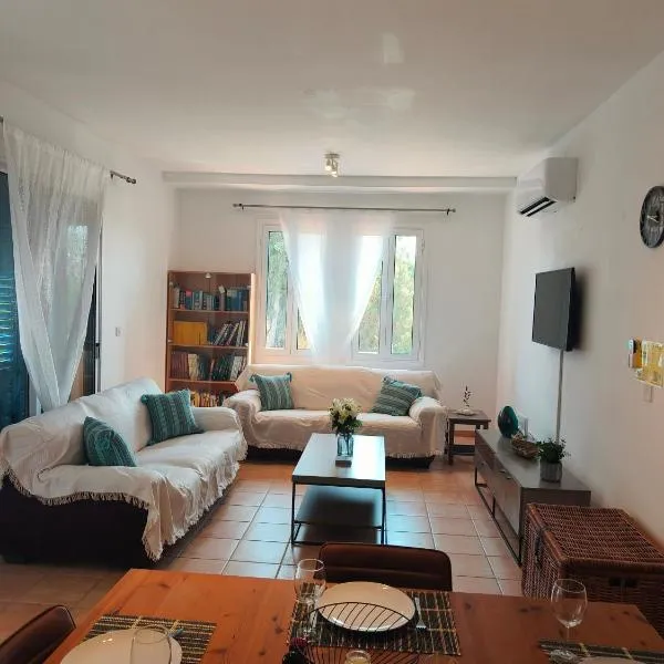 Possidon Beach Getaway，位于梅内乌的酒店