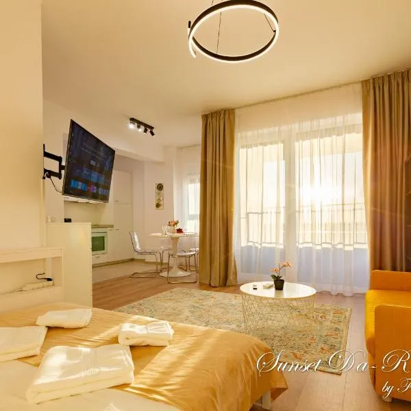 Sunset Da-Ra - Studio DeLuxe with Free Underground parking - by FullViewTour，位于蒂米什瓦拉的酒店