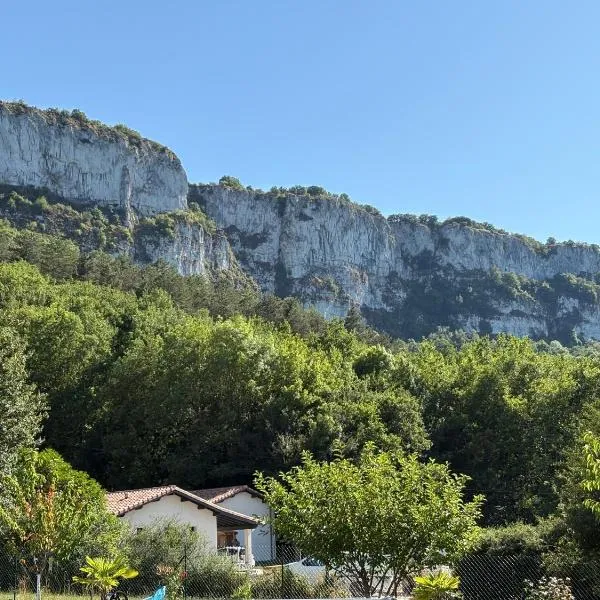 Petit paradis，位于圣昂托南的酒店