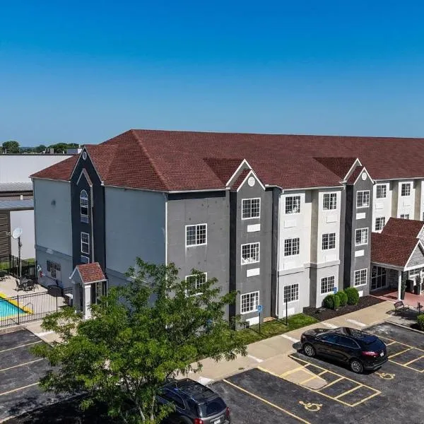 Sonesta Essential Hotels & Suites Kansas City Blue Springs，位于蓝溪市的酒店