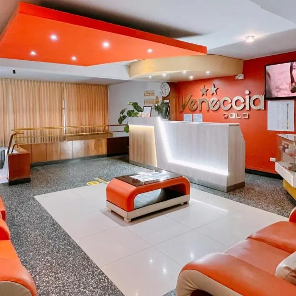 Veneccia Gold Hotel，位于齐克拉约的酒店