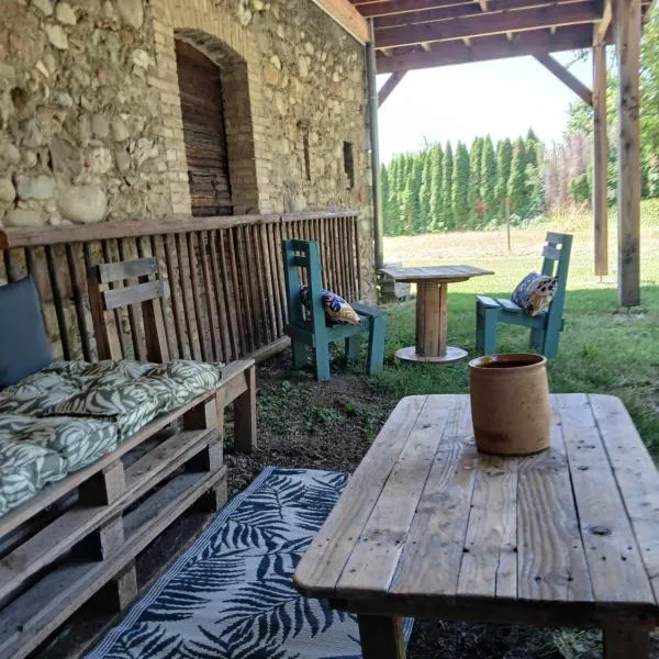 Les Gîtes du Saro，位于Chabestan的酒店