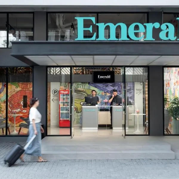 Emerald Hotel Residence，位于金边的酒店
