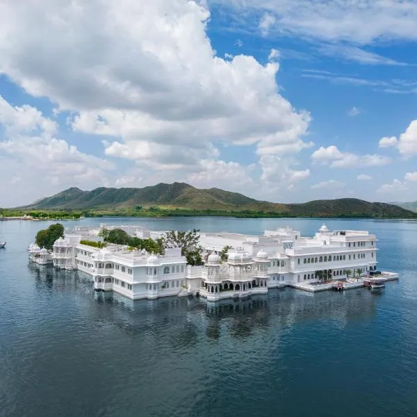 Taj Lake Palace Udaipur，位于乌代浦的酒店