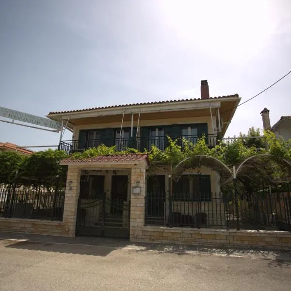 阿斯特里亚斯公寓，位于Koronisia的酒店