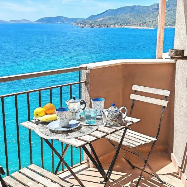 Appartamento Blu Mare，位于特乌拉达的酒店