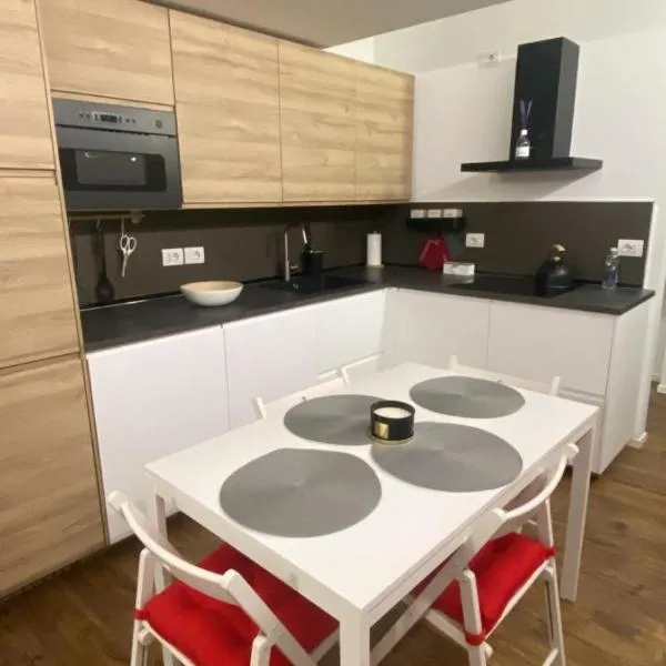 Dimora Casere 3 - zona centro，位于皮恩卡瓦罗的酒店