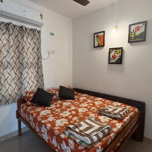 SHI's Agam Bed & Breakfast at Chennai，位于钦奈的酒店