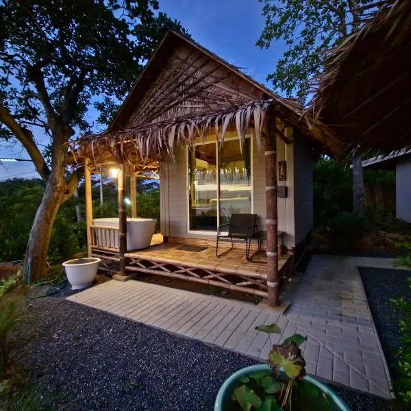 Krabi Sea View Orchid Beach room，位于甲米镇的酒店