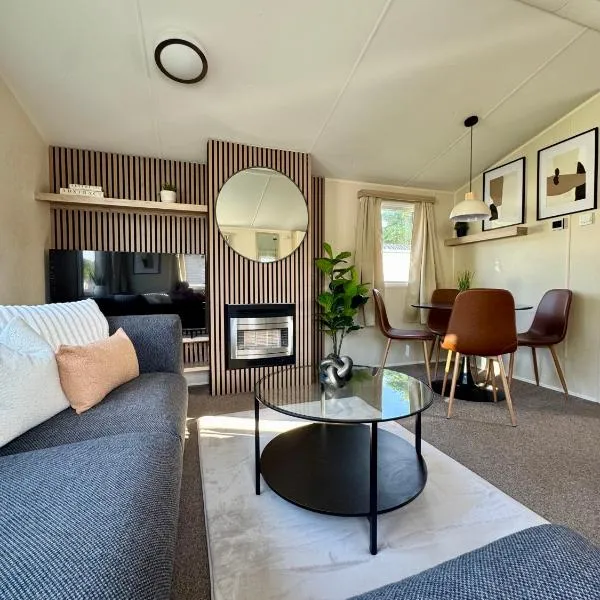 Miarlo Lodge Rydal Haven Lakeland，位于Flookburgh的酒店