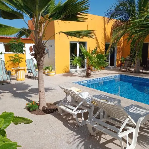 Hôtel Colibri Lac Rose，位于尼亚加的酒店