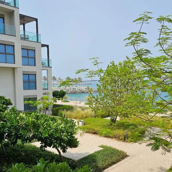 Shaqa at Address Beach Residence - Fuj，位于富查伊拉的酒店