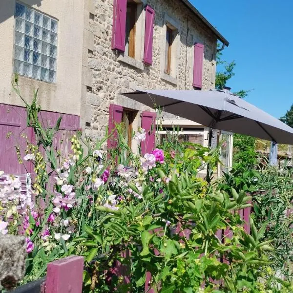 Belle campagne dans les Combrailles，位于Saint-Julien-la-Geneste的酒店