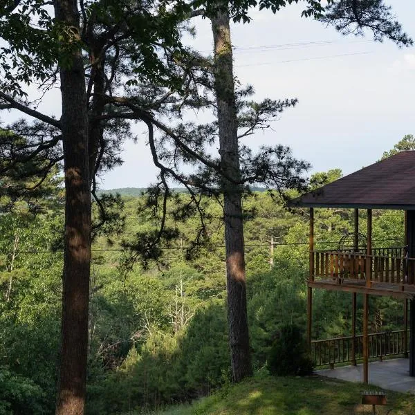 The Woodsman Lodge，位于尤里卡斯普林斯的酒店