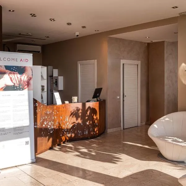 Phi Hotel Milano，位于巴兰扎泰的酒店