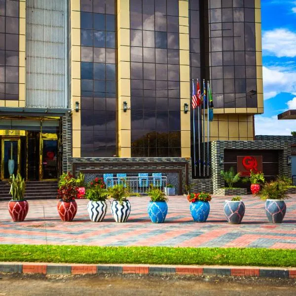 GR Comfort Hotel，位于姆贝亚的酒店