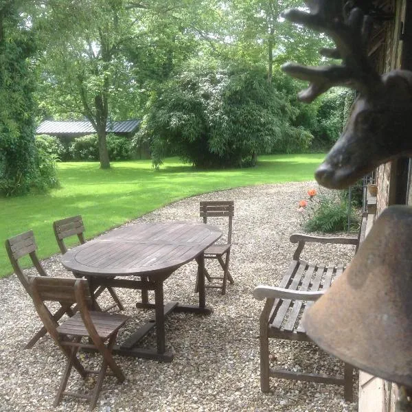 Charmante Petite Maison dans le Jardin，位于Romilly-sur-Andelle的酒店