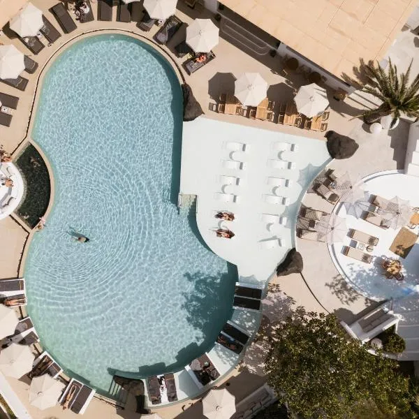 AMĀRIA Beach Resort by NOMÉE Hospitality Group，位于卡马利的酒店