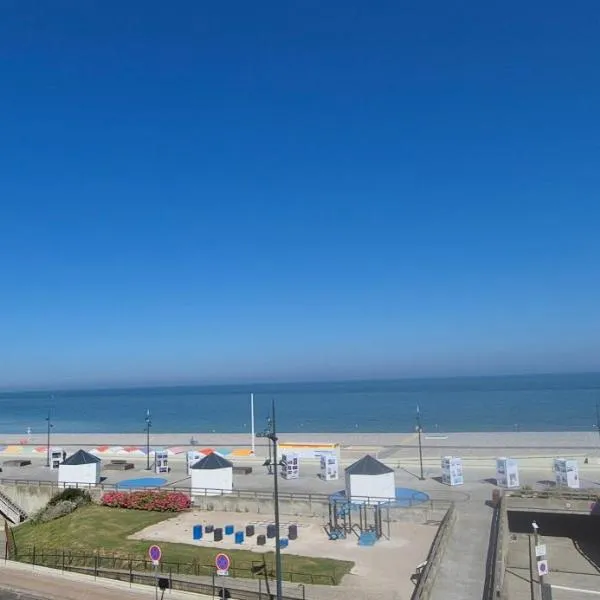 residence du bord de mer 9 appartements en bord de mer avec une vraie vue mer，位于勒特雷波尔的酒店