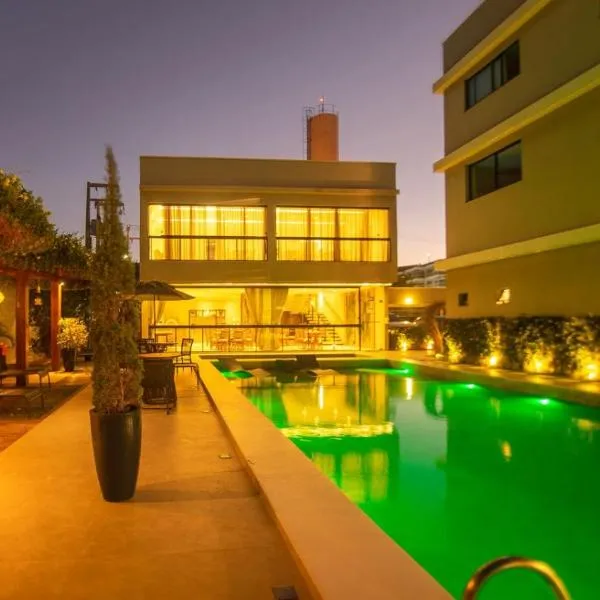 Paraiso Beach Hotel，位于阿奎拉兹的酒店