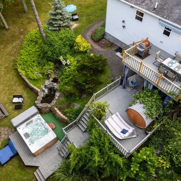 Hideaway Hot Tub Sunna Lake Kayaks Pool，位于布什基尔的酒店