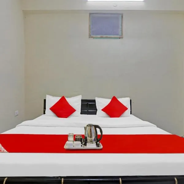 Hotel O Sunrise Inn，位于戈勒克布尔的酒店