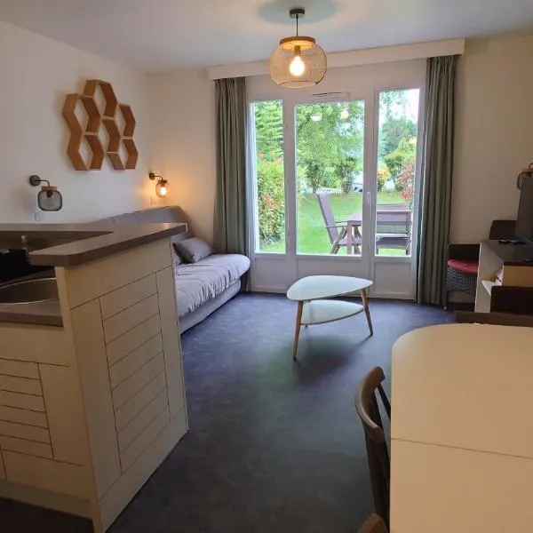 Charmant cottage dans Village Normandy Garden, Pierre & Vacances，位于布朗维尔的酒店