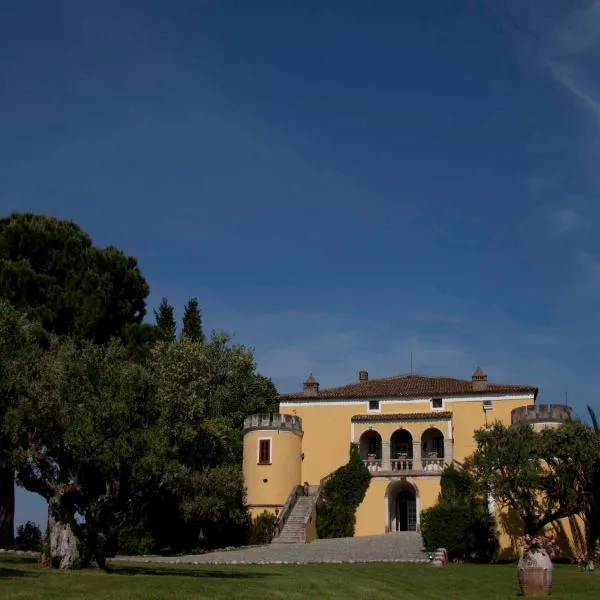 Castello di Serragiumenta，位于San Lorenzo del Vallo的酒店
