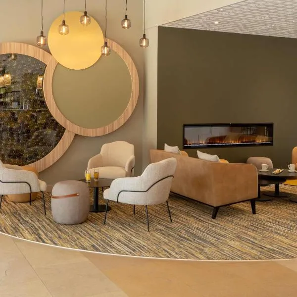 Mercure Auxerre Autoroute du Soleil，位于阿普瓦尼的酒店