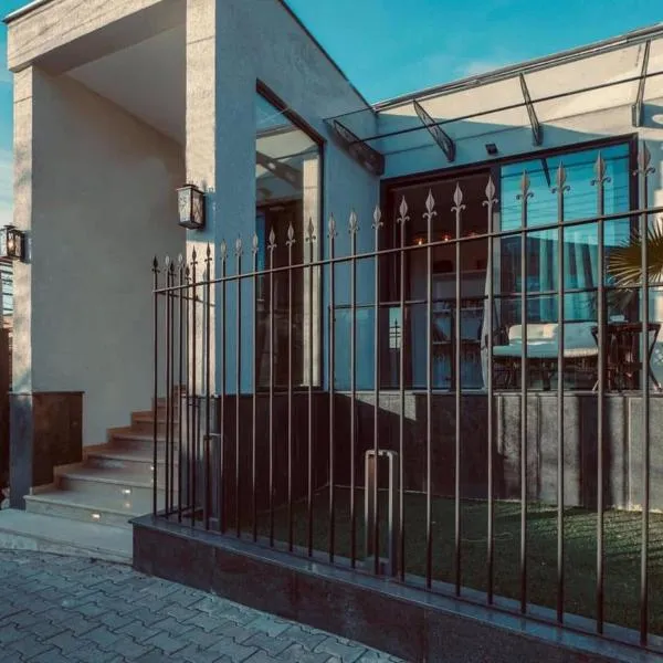 Hotel Ticiani 15，位于库塔伊西的酒店