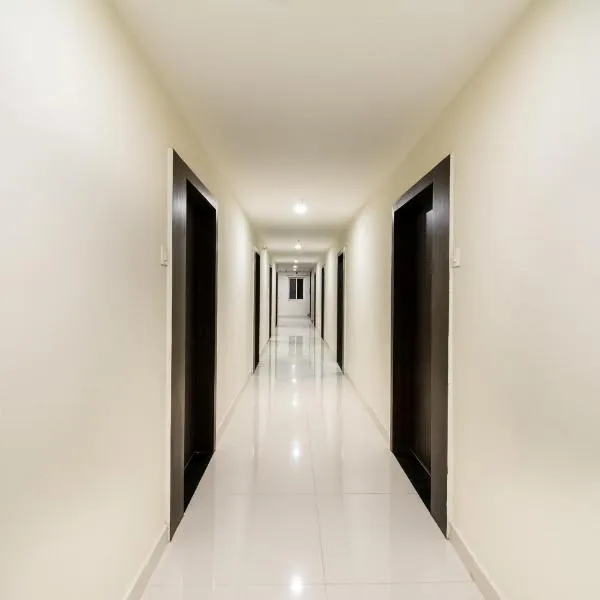 Super Hotel O CJ Inn，位于Gunadala的酒店
