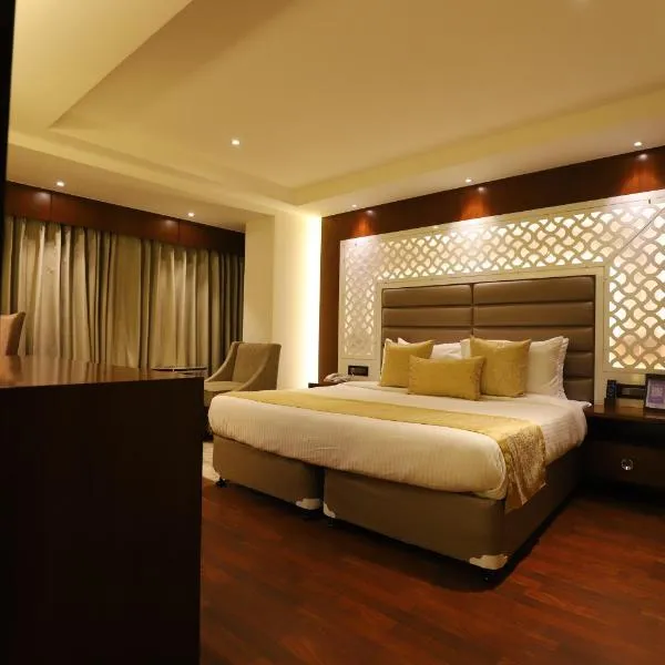 The Pristine Hotel，位于坎普尔的酒店