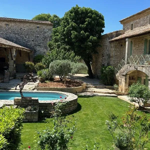 Le mas de Brel，位于Arpaillargues-et-Aureillac的酒店