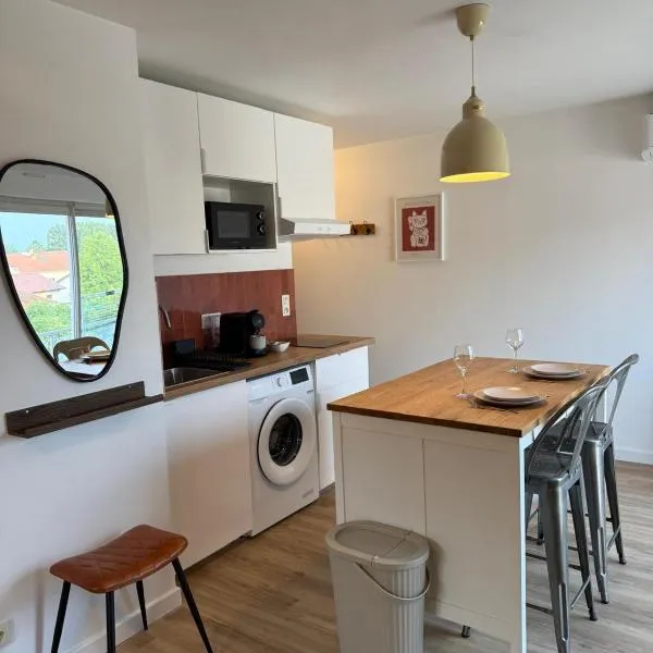 Suite Ô Maé Village des Marques Chesnes，位于La Verpillière的酒店